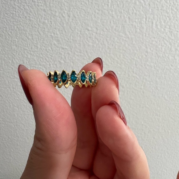 Jewelry - Caitlyn minimalist 18k gold birthstone ring